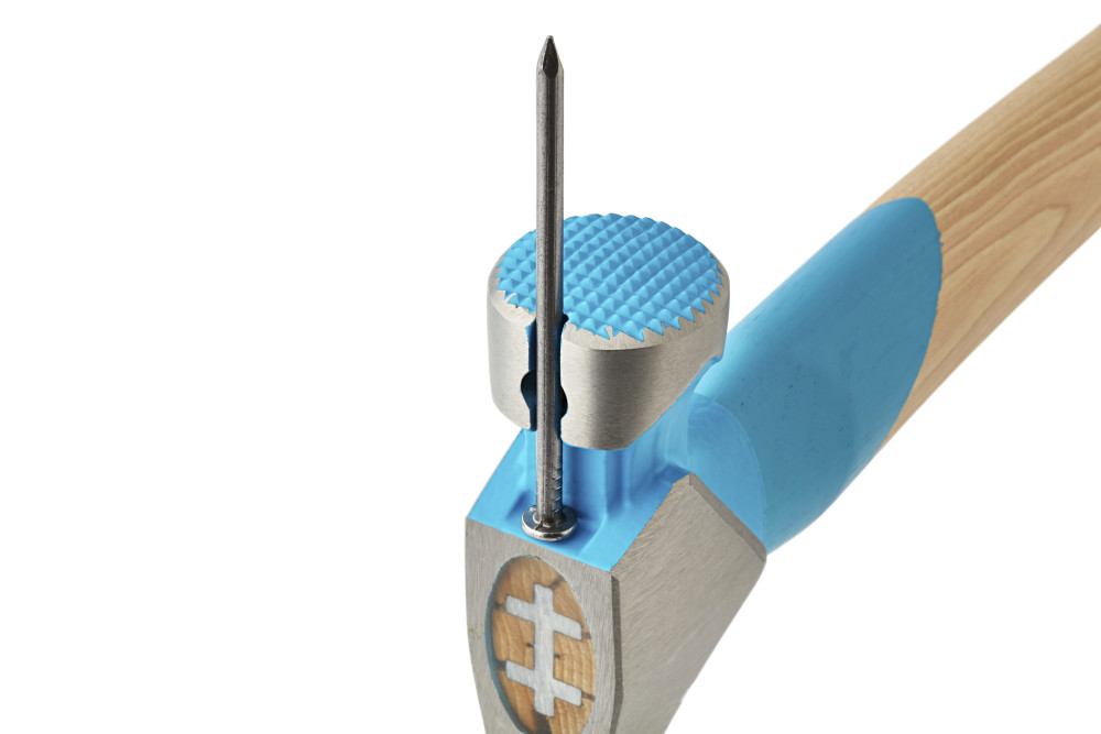 Pro 20-Ounce Milled Face Framing Hammer | Curved Hickory